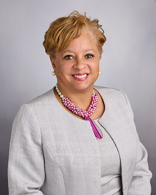 Dr.-Robin-Davis